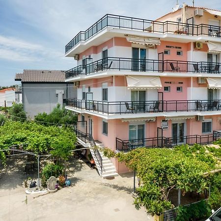 Ianos Apartments Potos Ngoại thất bức ảnh