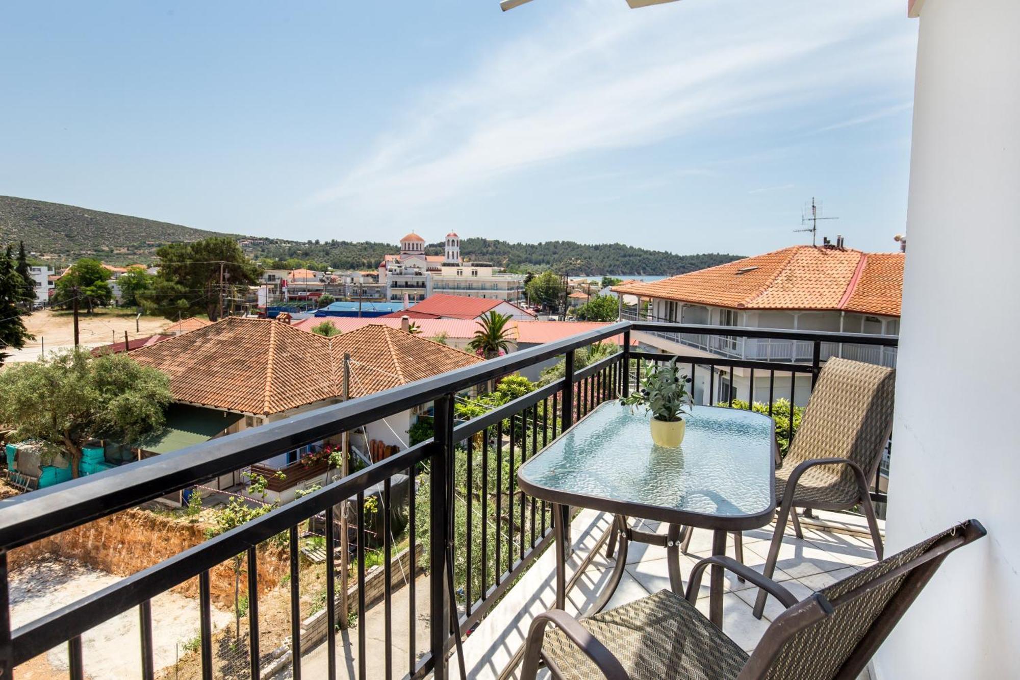 Ianos Apartments Potos Ngoại thất bức ảnh
