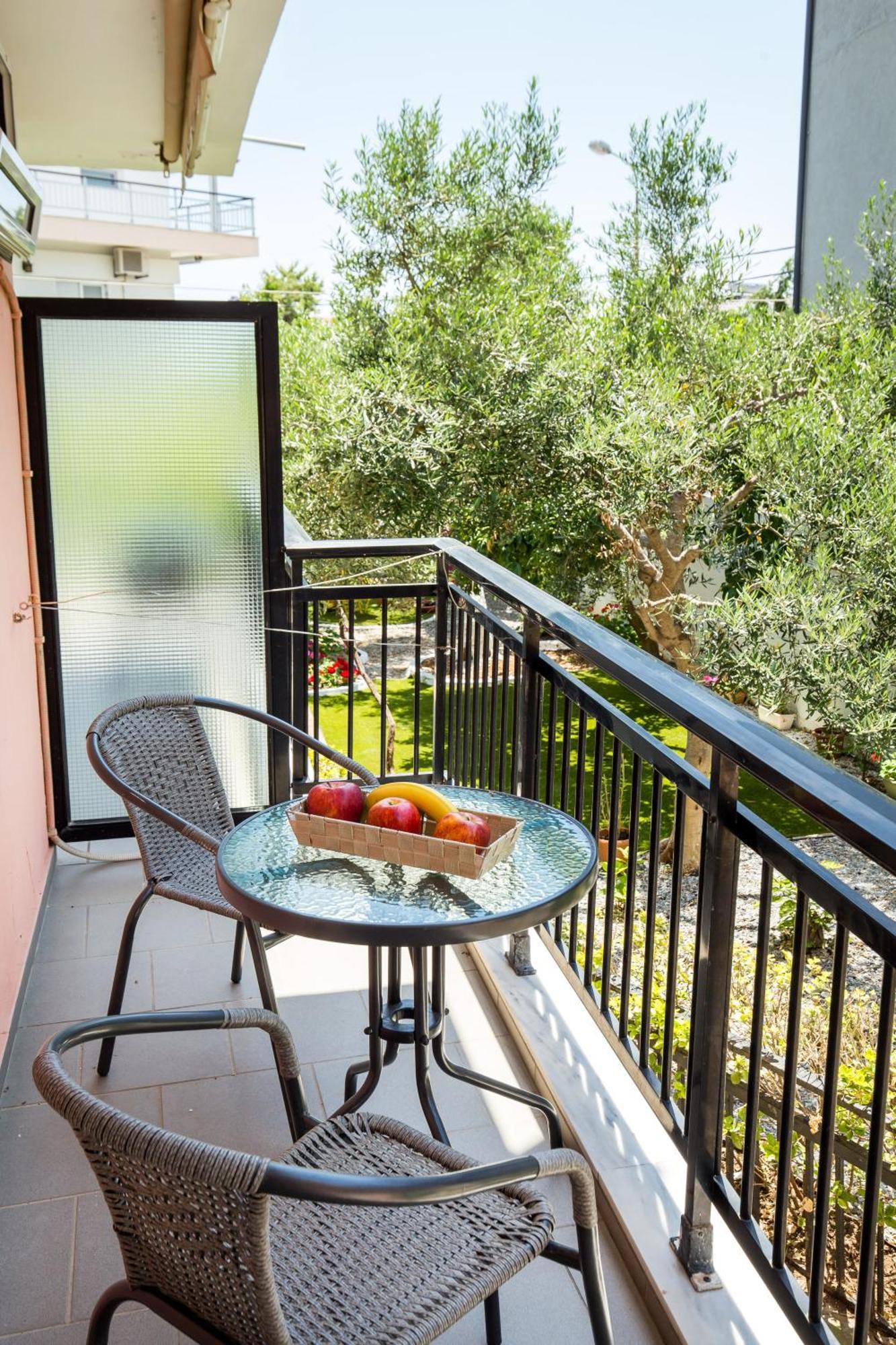Ianos Apartments Potos Ngoại thất bức ảnh