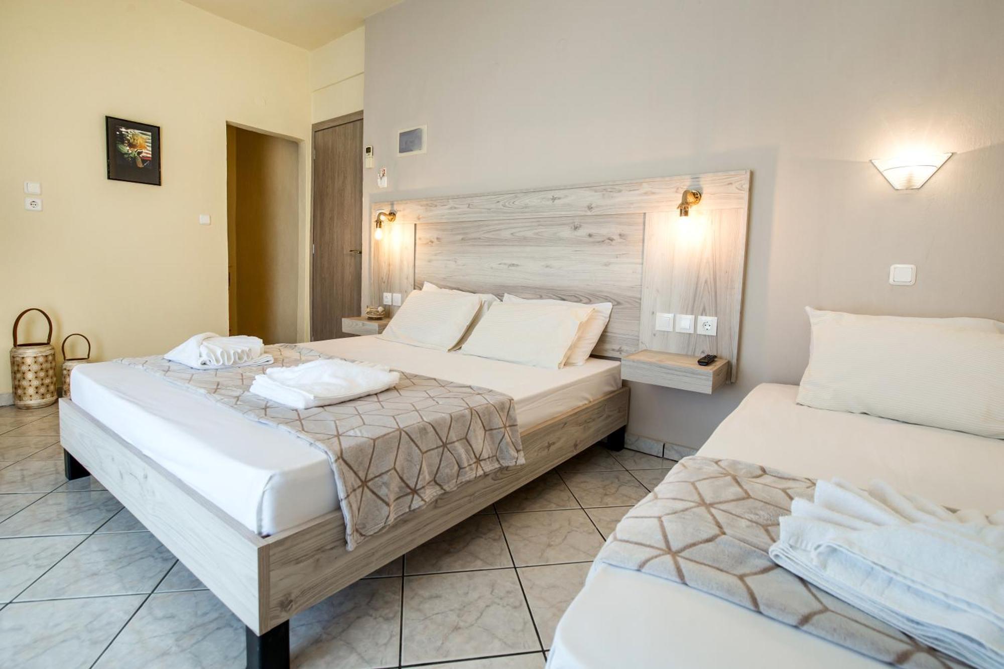 Ianos Apartments Potos Ngoại thất bức ảnh